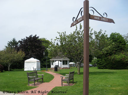 At Art Festivals we try to set the booth up the day before and bring then the Art in on Show day